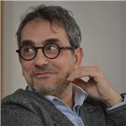 Filosofia, psicologia, sociologia, antropologia, pedagogia agli studenti delle scuole superiori e agli studenti universitari
